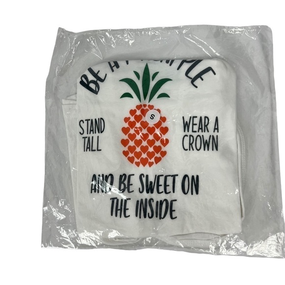 I AM BECOMING Women’s Activewear Cycling Tank Tops Small Bundle/2 White Graphic - Picture 7 of 11